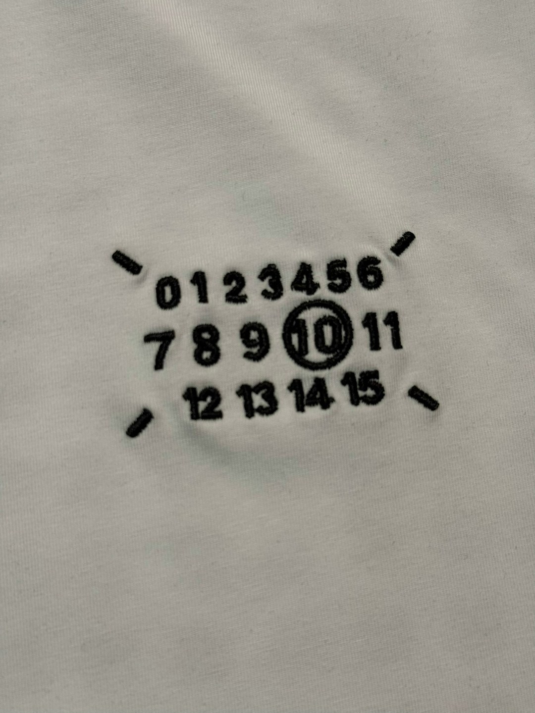 футболки мужские,футболка,бежевая футболка,футболка с принтом,футболка песочного цвета