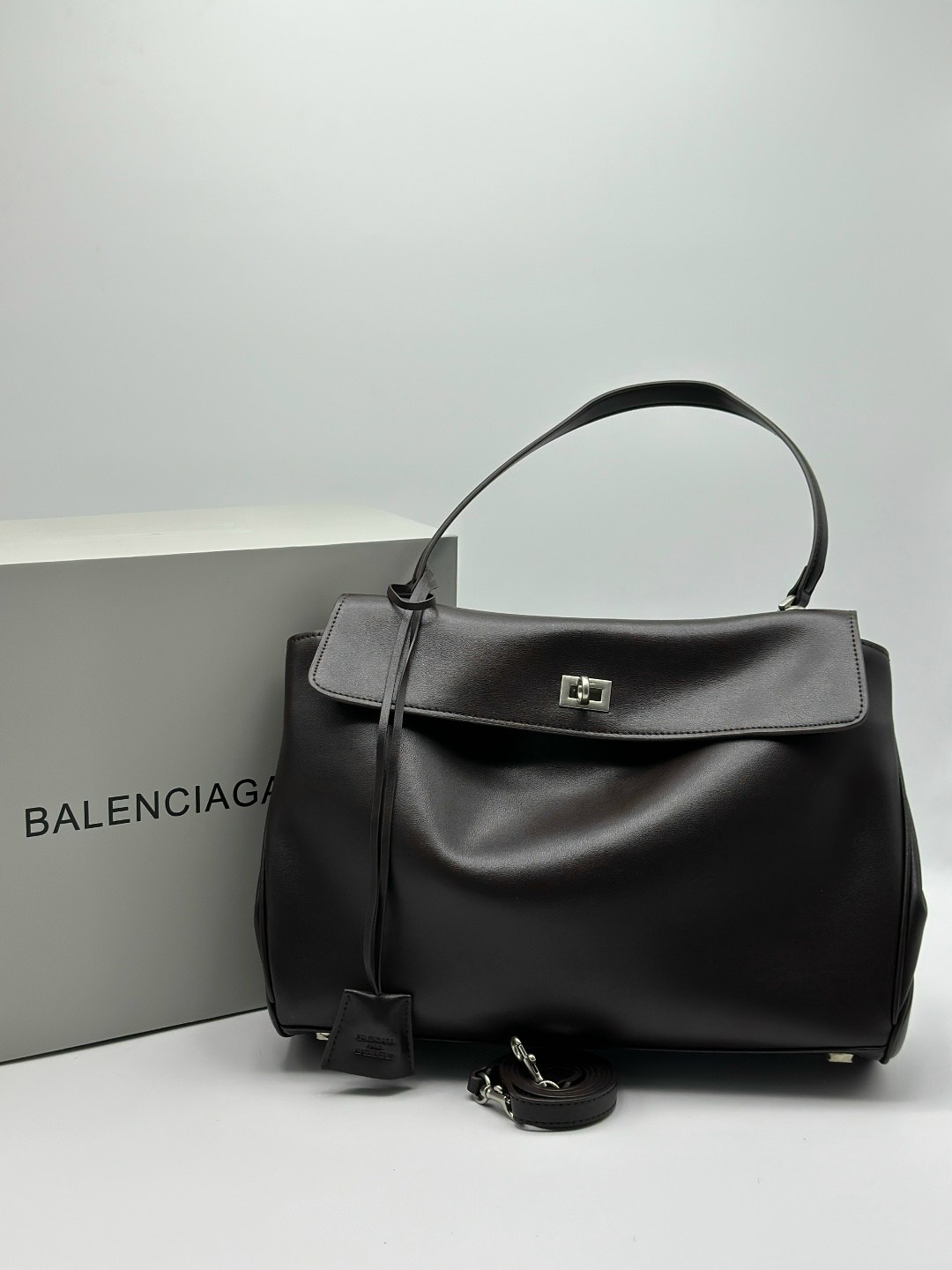 сумка balenciaga,balenciaga сумка женская,сумка balenciaga rodeo,сумка balenciaga натуральная кожа 35-24 см,женская сумка