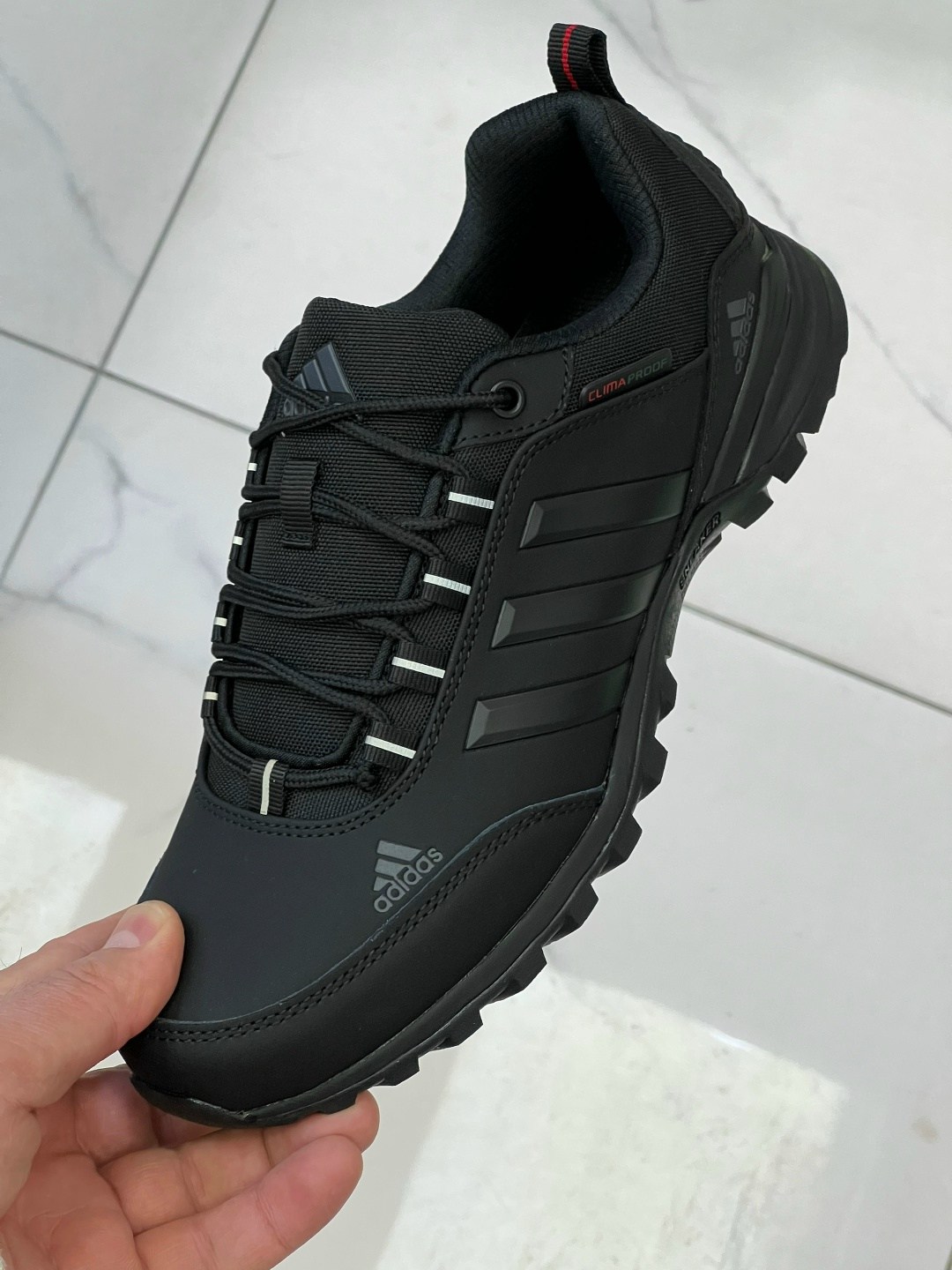 кроссовки adidas climaproof зимние черные,кроссовки адидас терекс мужские кожаные,кроссовки adidas мужские,термо кроссовки adidas climaproof мужские адидас чёрные климапруф,кроссовки adidas