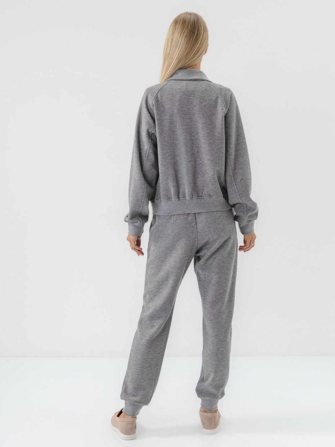 костюм женский nila флисовый серый xl/2xl,костюм спортивный теплый флисовый с молнией qova цвет светлый графит серый,костюм на флисе,трикотажный костюм серый,трикотажные костюмы женские