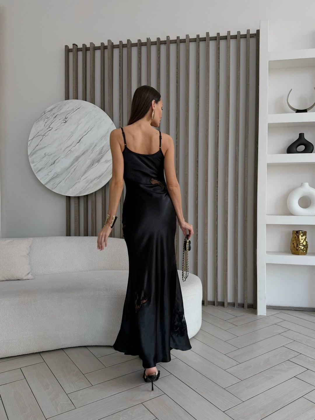 атласное платье,вечерние платья,вечерние платья на бретельках,черное шелковое платье на бретельках,платье