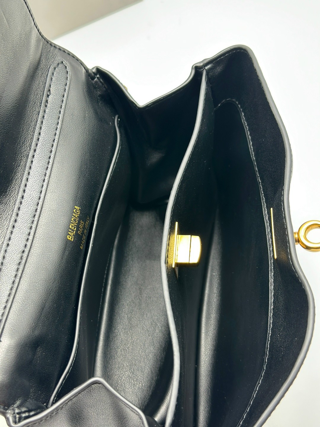 сумка женская balenciaga,сумка balenciaga,сумка balenciaga rodeo,сумка баленсиага,баленсиага сумка женская