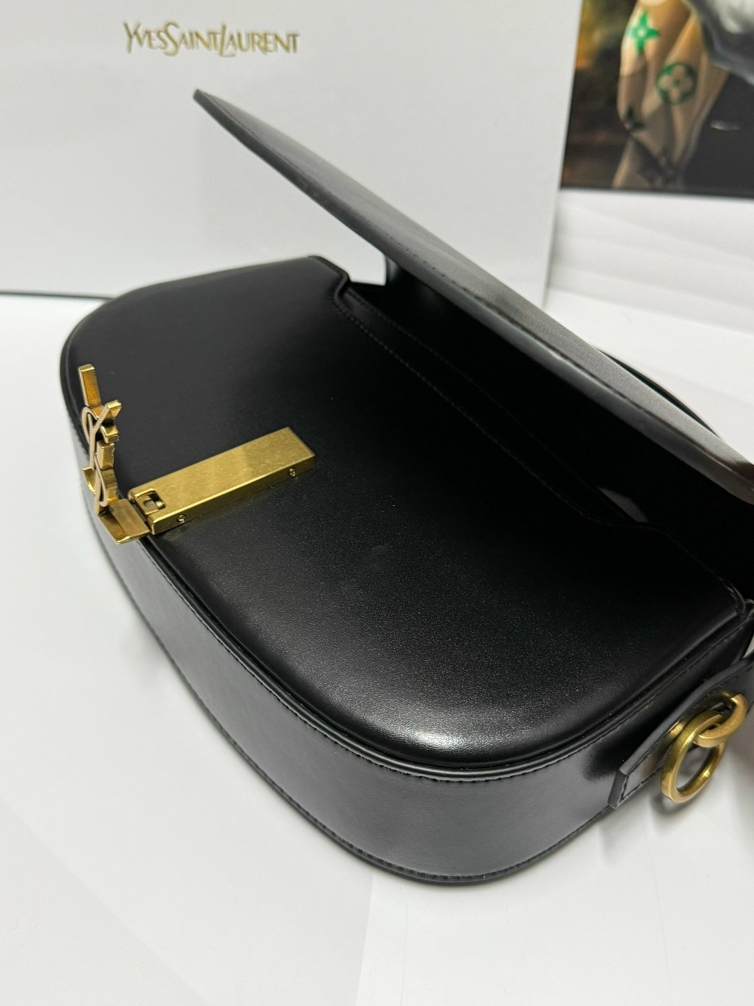 сумка saint laurent,yves saint laurent сумка,сумка женская yves saint laurent,сумки ив сен лоран,saint laurent сумка на плечо