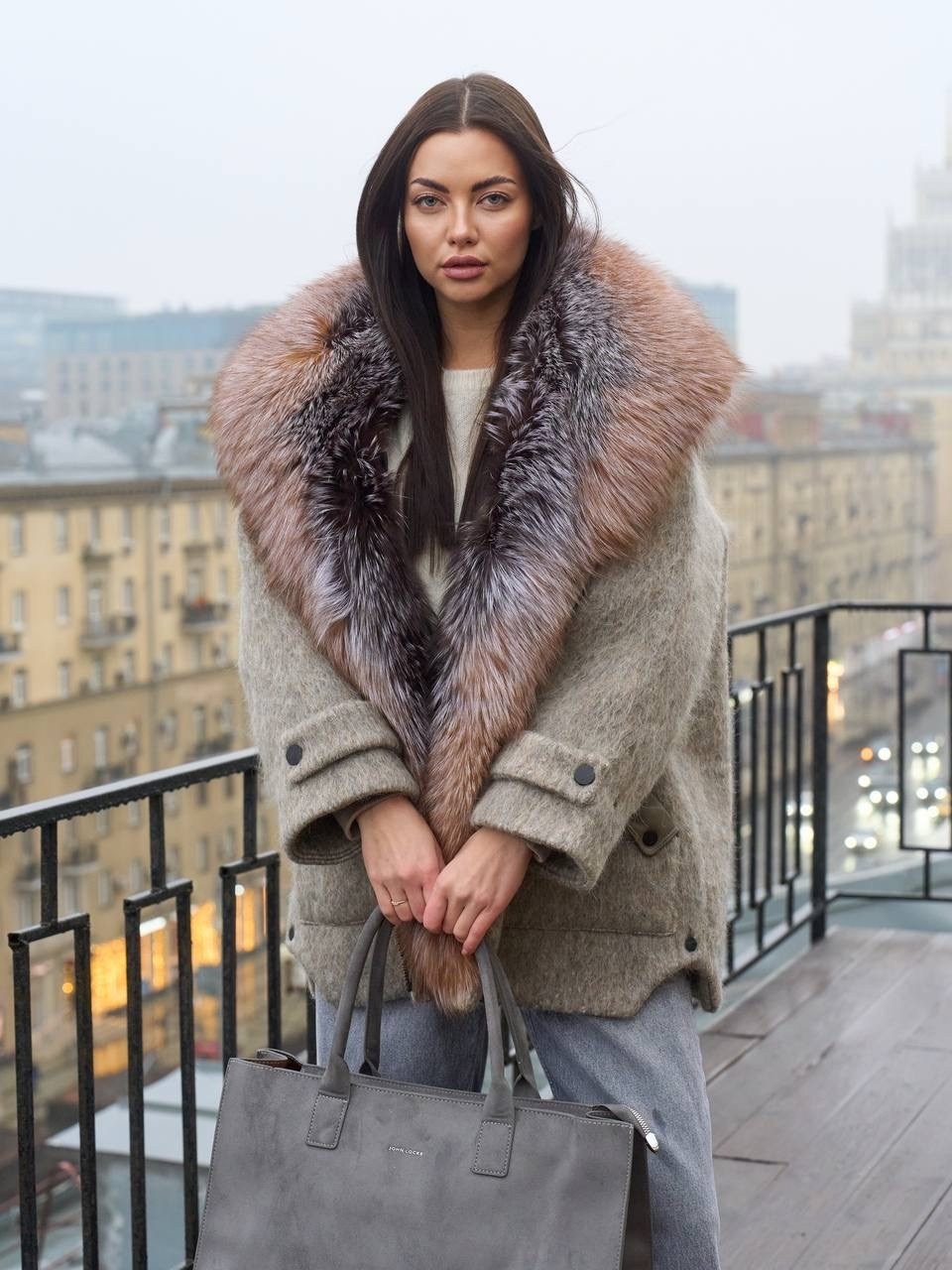 женский пуховик с натуральным мехом max mara premium,пуховики с мехом,пуховик с натуральным мехом,зимняя куртка-пальто оверсайз,max mara женский синий пуховик с мехом