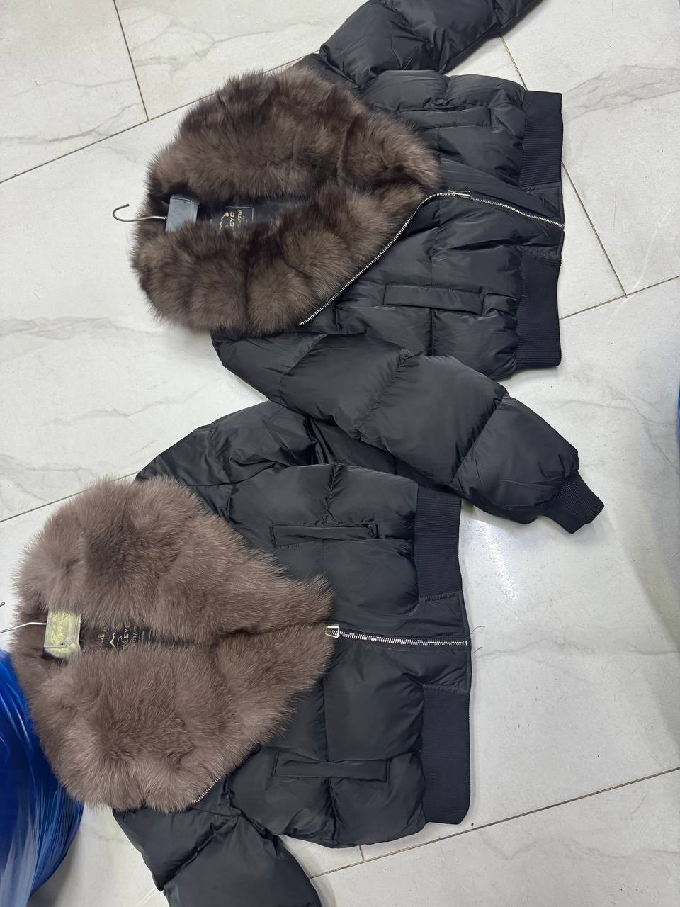 женский пуховик с натуральным мехом,пуховик с натуральным мехом,пуховик с мехом,женская куртка-пуховик с натуральным лисьим мехом,женский пуховик