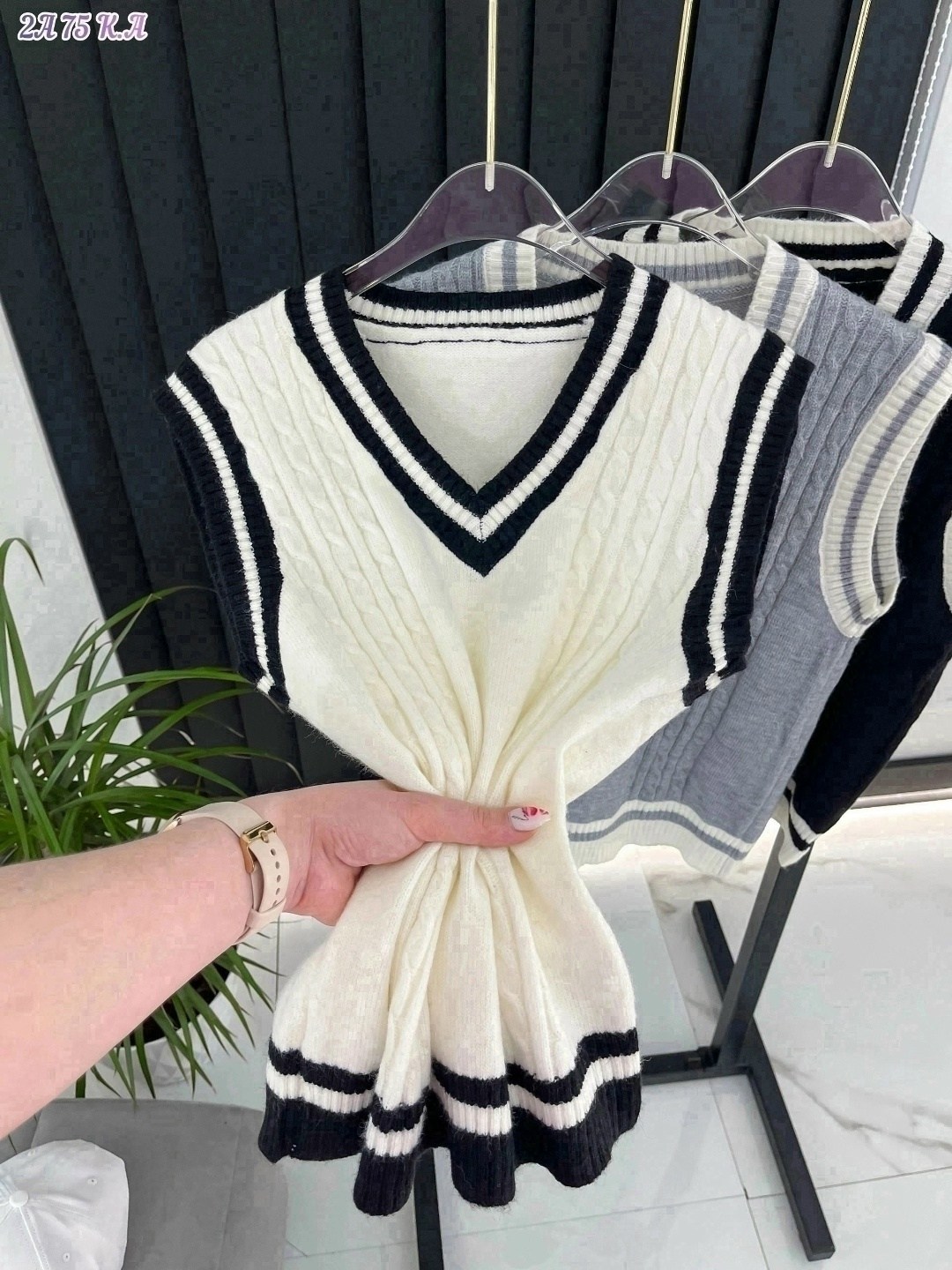 жилетка женская,жилетка вязаная,жилет вязаный,жилет вязаный женский,жилетка женская вязаная