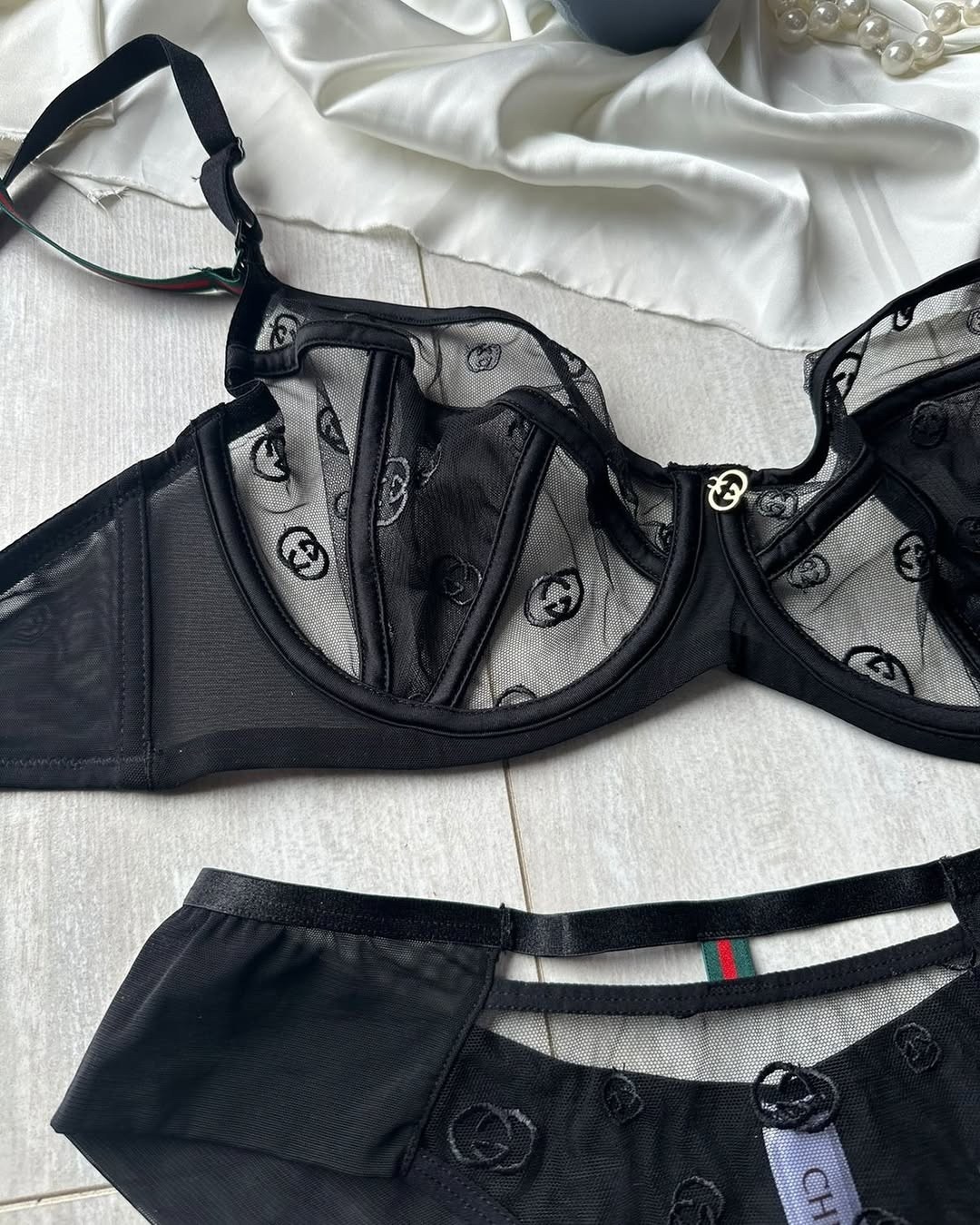 комплект женского нижнего белья,комплект нижнего белья,нижне бельё женское,комплект сексуального нижнего белья,комплект с бюстгальтером