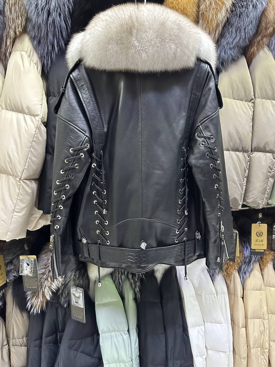 куртка натуральная кожа с песцом,куртка натуральная кожа мех песец,кожаная куртка с мехом песца,куртка кожаная с мехом,куртка натуральная кожа мех чернобурка