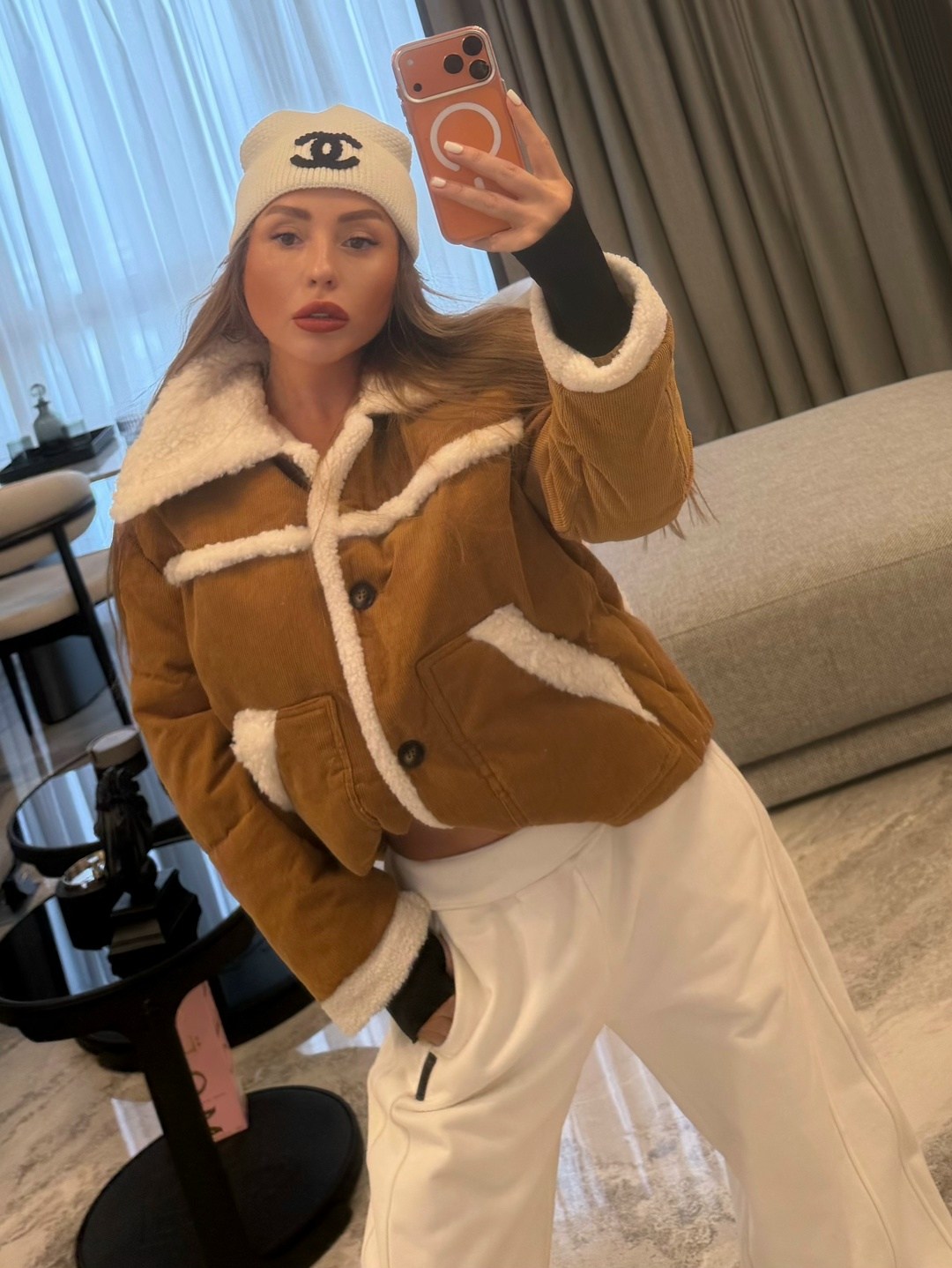 зимний стиль одежды,костюм с дубленкой,кэжуал зимние наряды,модная дубленка