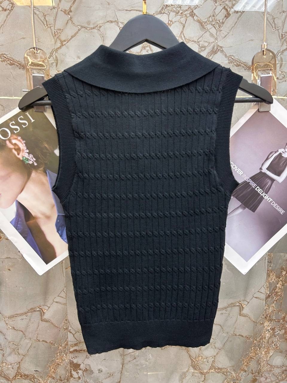 жилетка вязаная,вязаные жилеты,жилет с воротником,женские жилеты,кофта женская