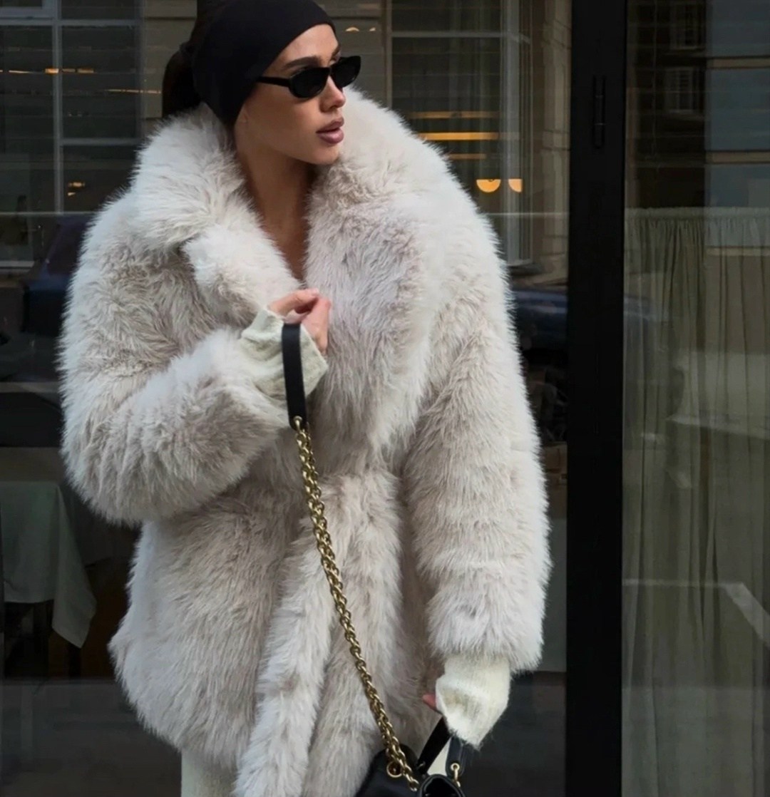 белая шуба,искусственная шуба,женская шуба,шуба,шубка