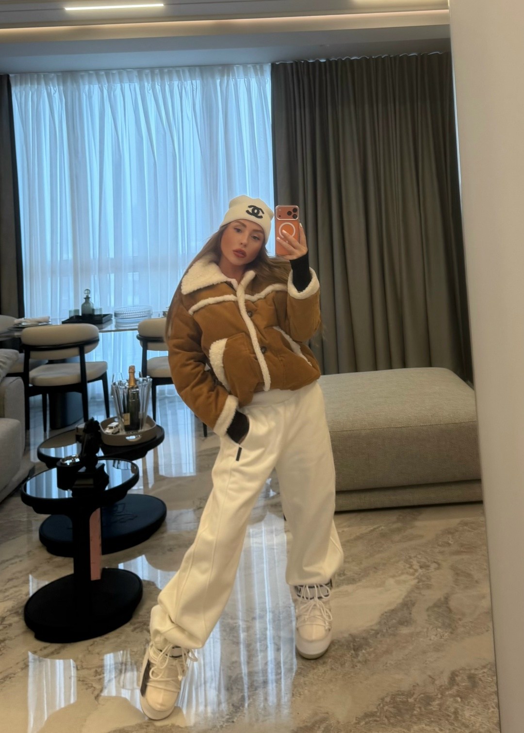 зимний стиль одежды,костюм с дубленкой,кэжуал зимние наряды,модная дубленка