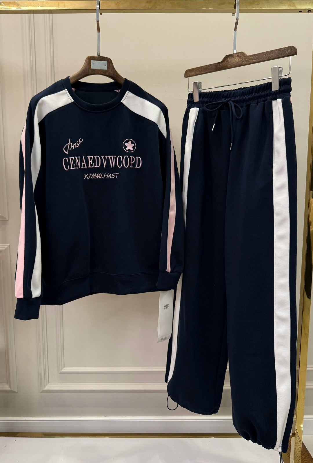 спортивные костюмы,спортивный костюм диор женский,спортивный костюм женский,спортивный костюм dior,повседневный спортивный костюм