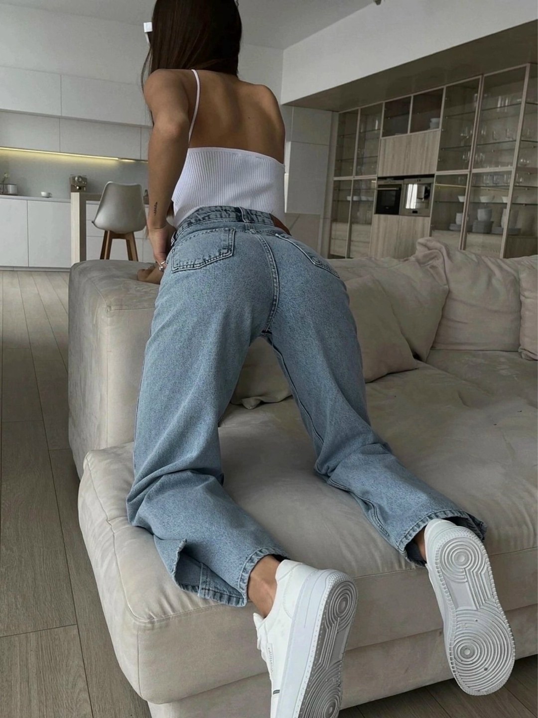 женские широкие джинсы,джинсы бананы,джинсы широкие,женские джинсы,джинсы брюки