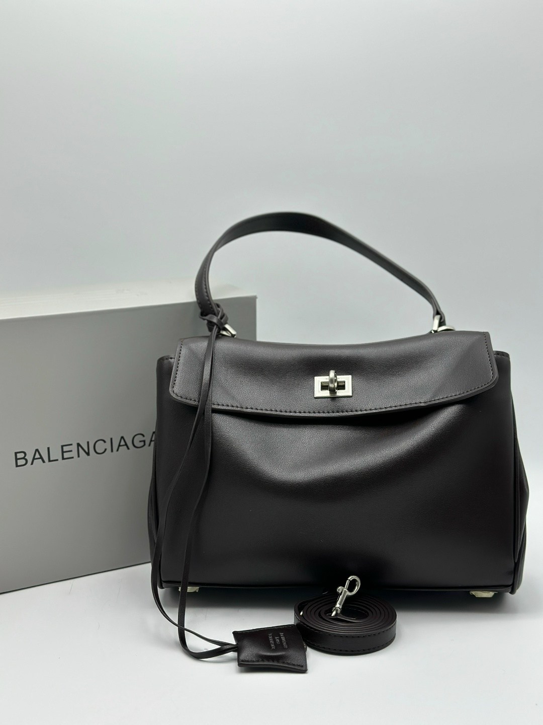 сумка женская balenciaga,сумка balenciaga,сумка balenciaga натуральная кожа 35-24 см,сумка balenciaga rodeo,женская сумка rodeo balenciaga