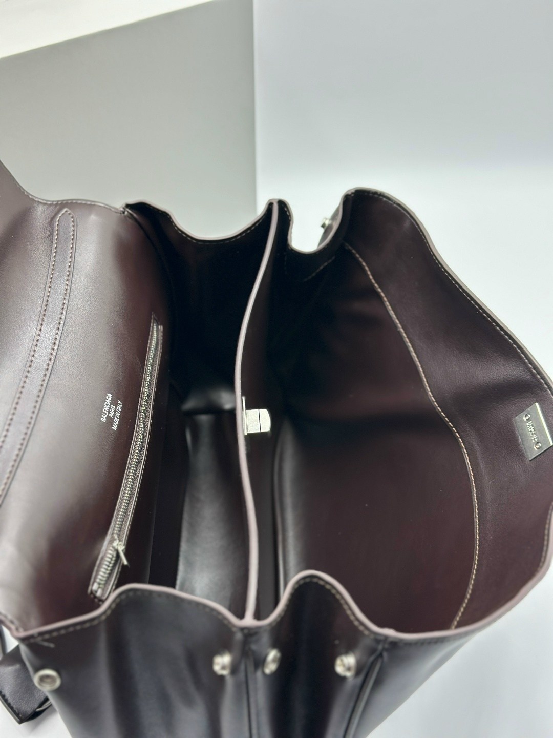 сумка balenciaga,balenciaga сумка женская,сумка balenciaga rodeo,сумка balenciaga натуральная кожа 35-24 см,женская сумка