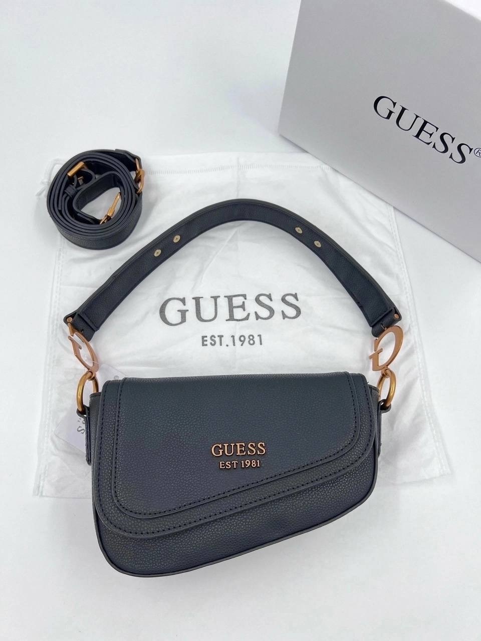 сумка guess седло,сумка женская guess,сумка guess через плечо,сумка седло guess через плечо,сумка на плечо guess