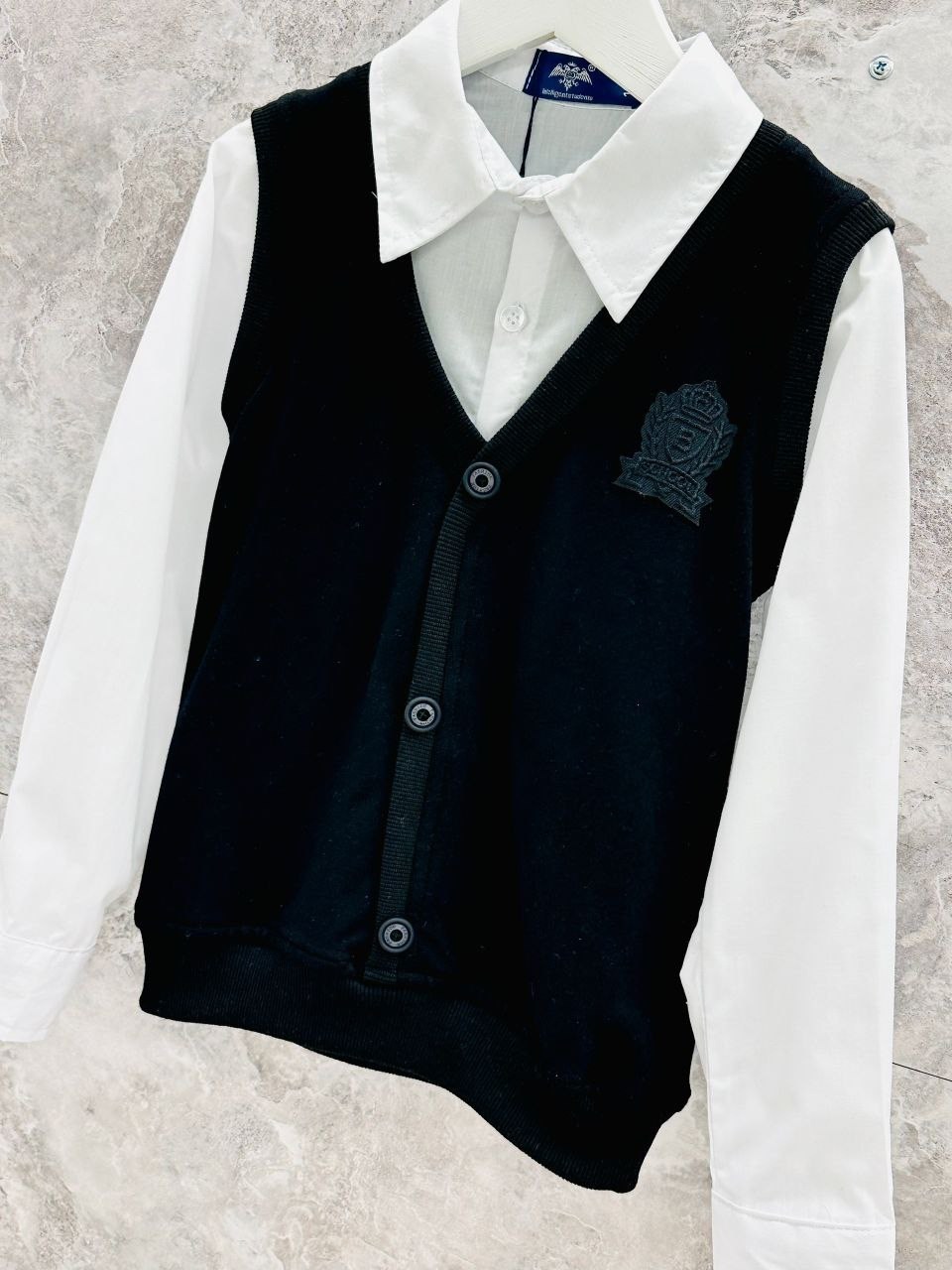 ребенок,жилет школьный для мальчика,школьный жилет,школьная форма,мальчик