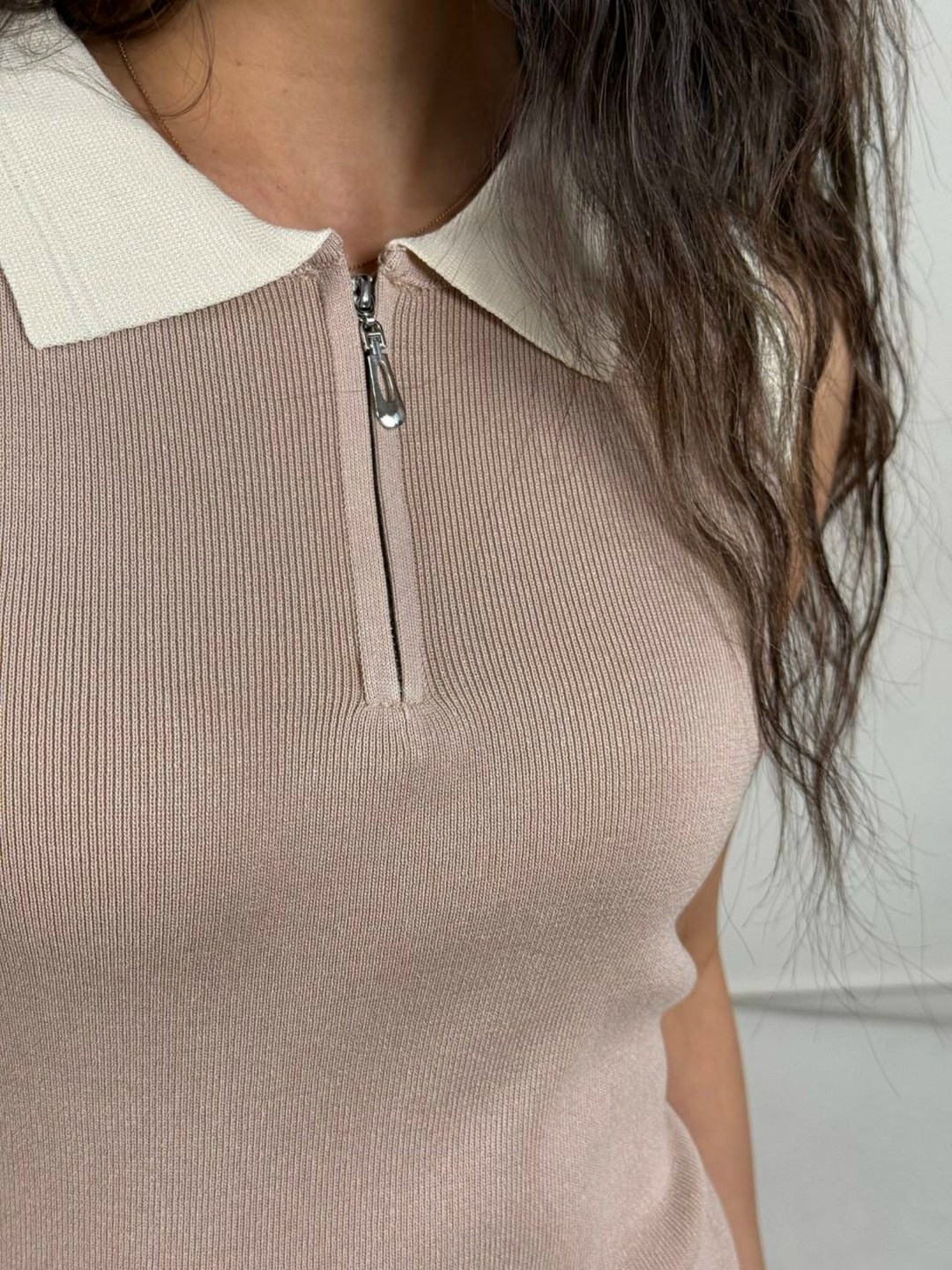 облегающее платье,трикотажное платье,платье,спортивное платье,платье женское без рукавов