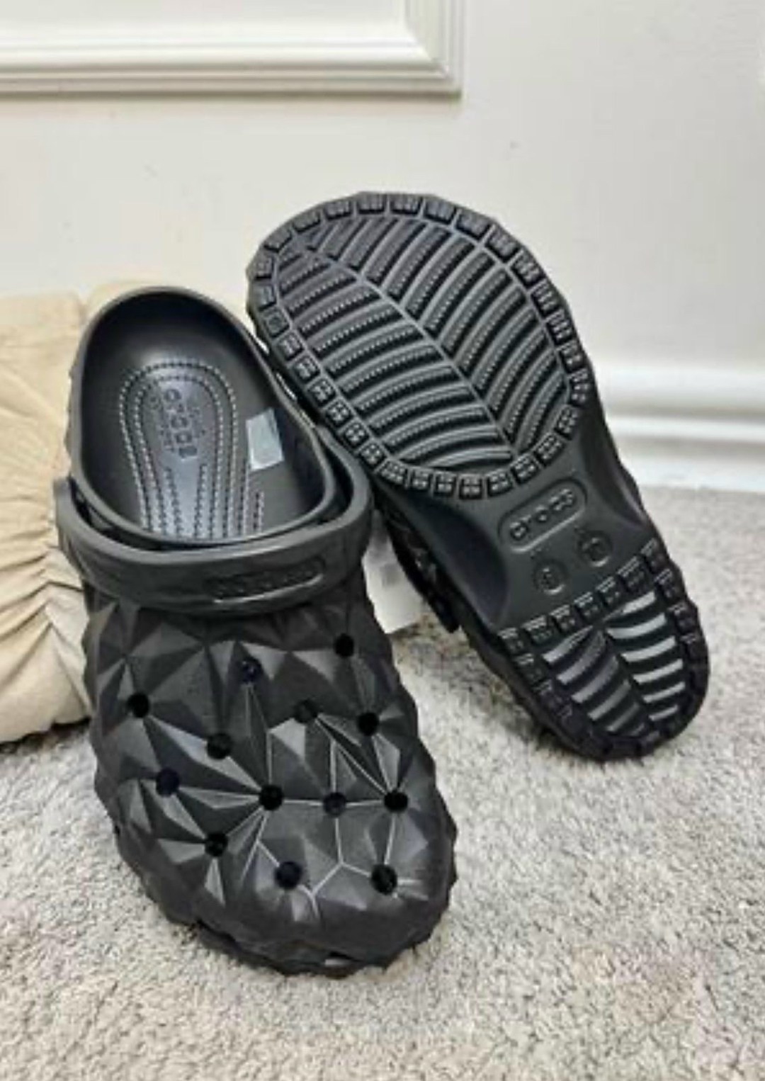 сабо classic geometric clog crocs,сабо crocs,crocs мужские,,сандалии мужские