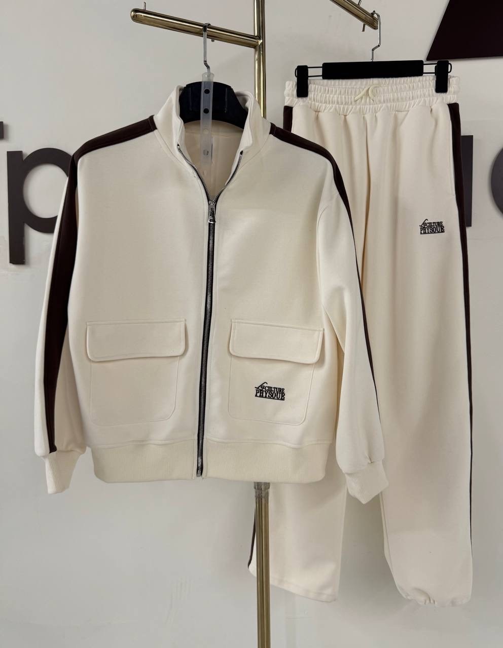 palm angels tracksuit,спортивный костюм miu miu,модные костюмы,красные спортивные костюмы,спортивный костюм palm angels