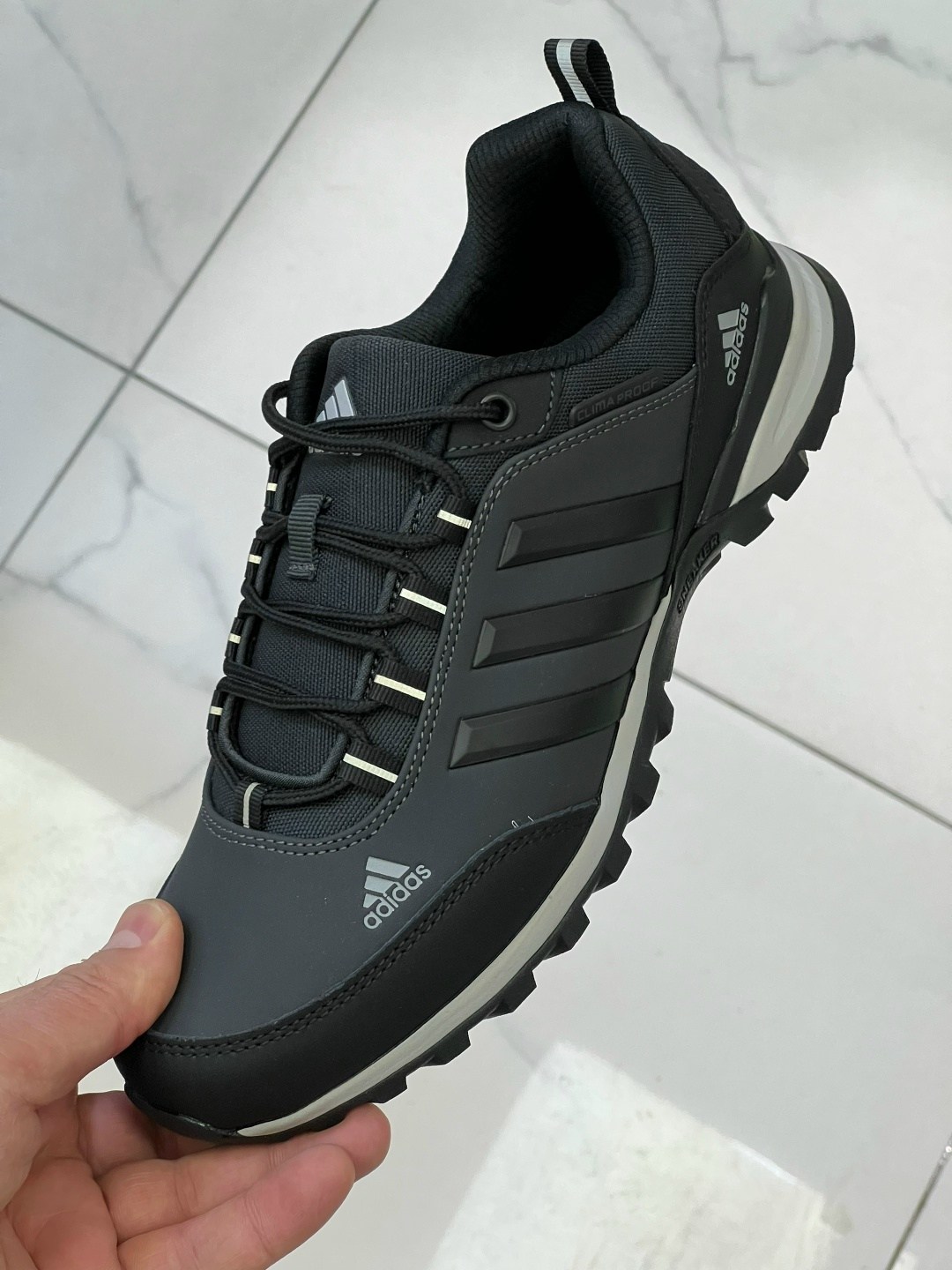 кроссовки adidas climaproof зимние черные,кроссовки адидас терекс мужские кожаные,кроссовки adidas мужские,термо кроссовки adidas climaproof мужские адидас чёрные климапруф,кроссовки adidas