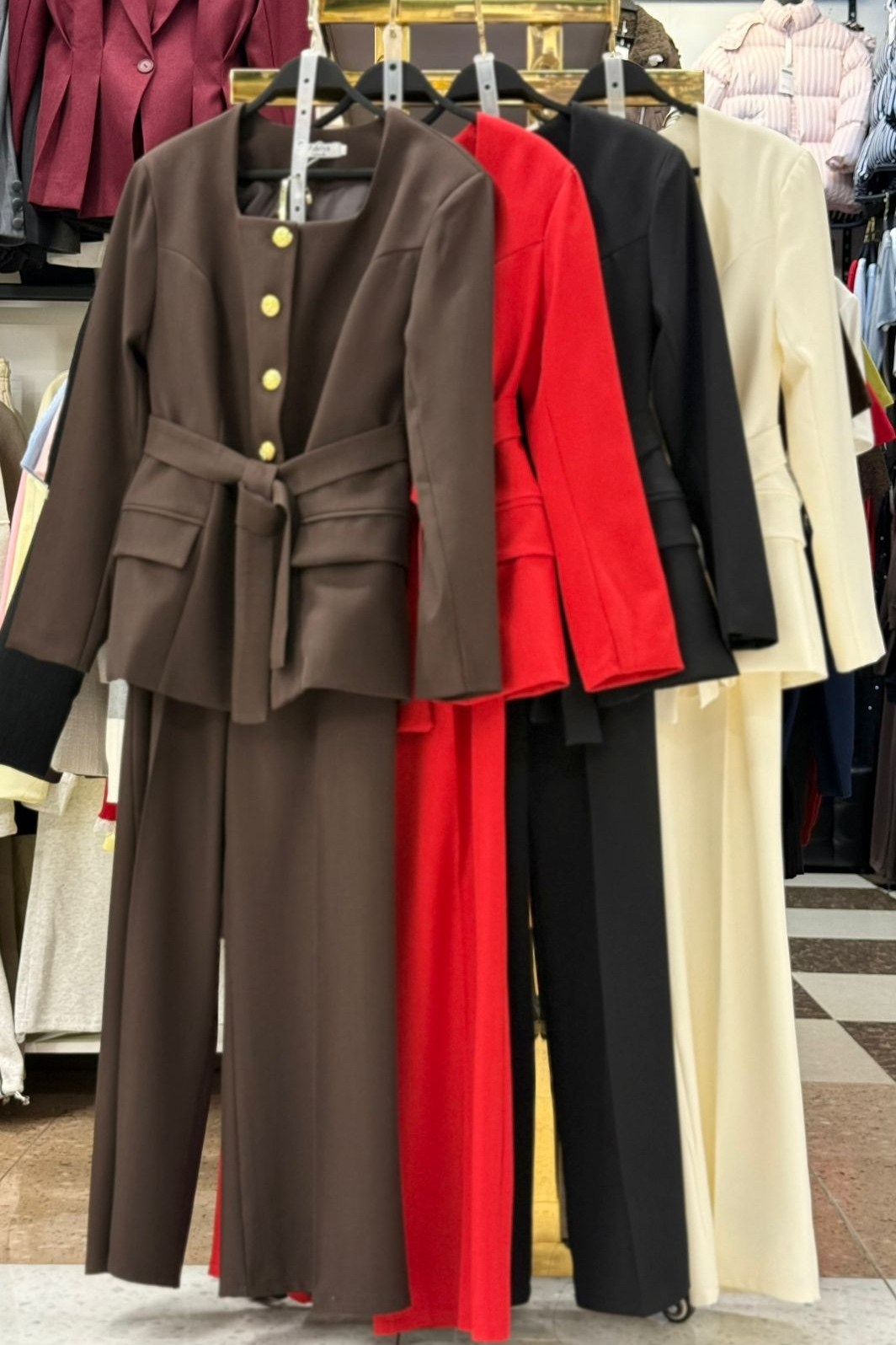 брючный костюм,женский брючный костюм,брючный костюм vilena 646 красный,костюм с брюками,вечерние брючные костюмы