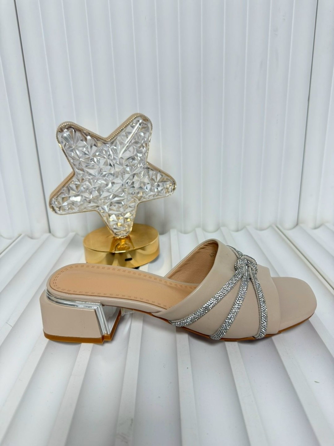 , женская,босоножки со стразами,женские босоножки,женские шлепанцы