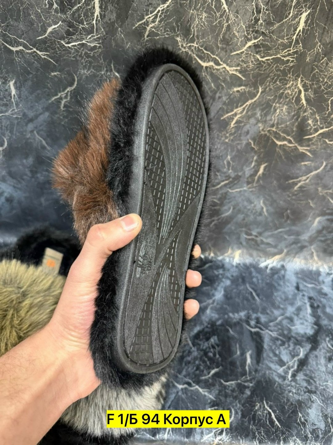 тапочки меховые,,пушистые тапочки,шлепанцы с мехом,тапочки меховые домашние