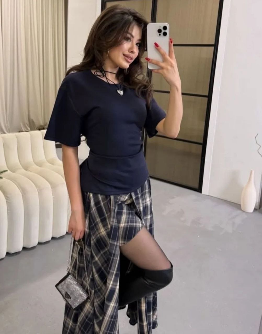 длинная юбка в клетку,юбка модный стиль,юбка в клетку,модная юбка,клетчатая юбка