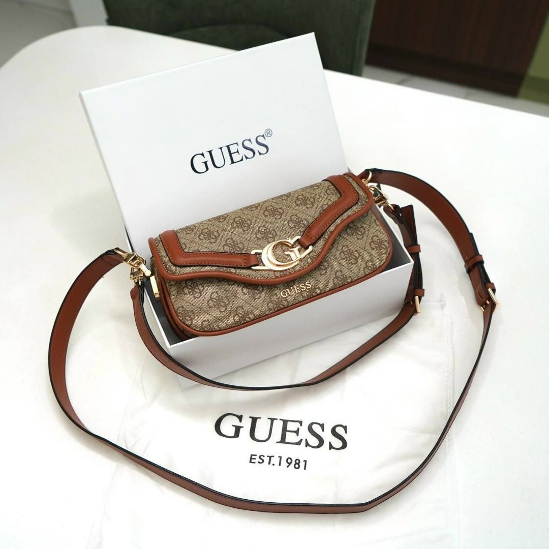 женская сумка guess,сумка guess женская оригинальная,сумка guess,сумка через плечо guess женская,сумка седло guess