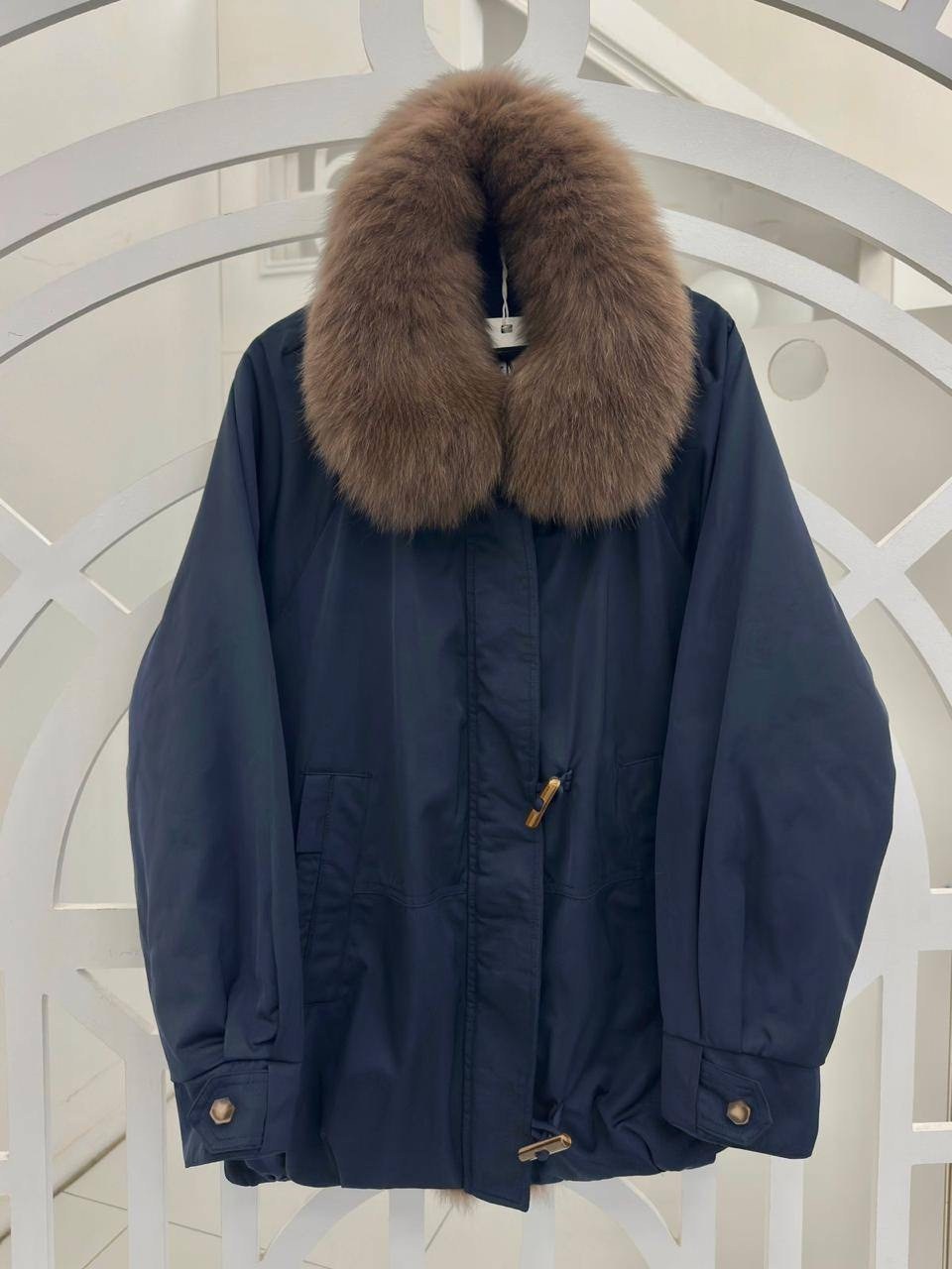 бомбическая куртка max mara с натуральным мехом,куртка max mara с натуральным мехом,пуховик с натуральным мехом,куртка на меху,стильные пуховики