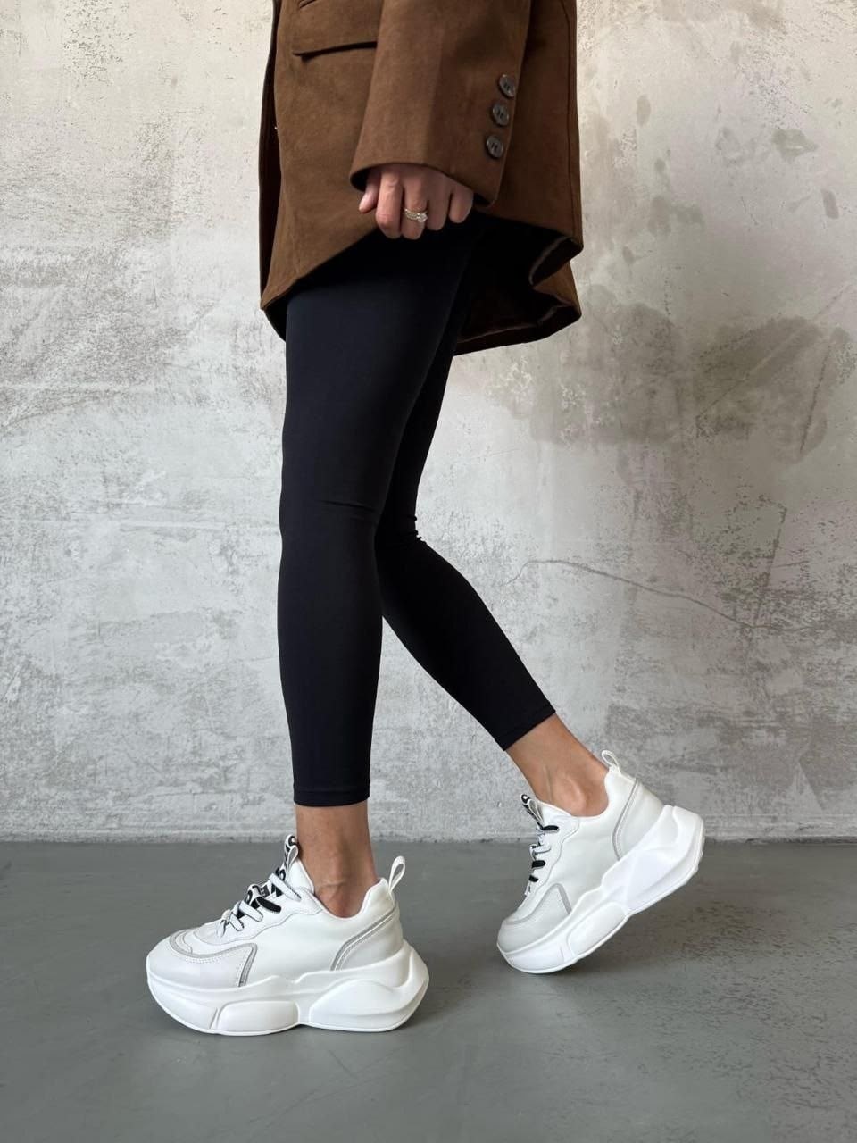 кроссовки женские,,бежевые кроссовки,кроссовки для женщин,кроссовки кожа