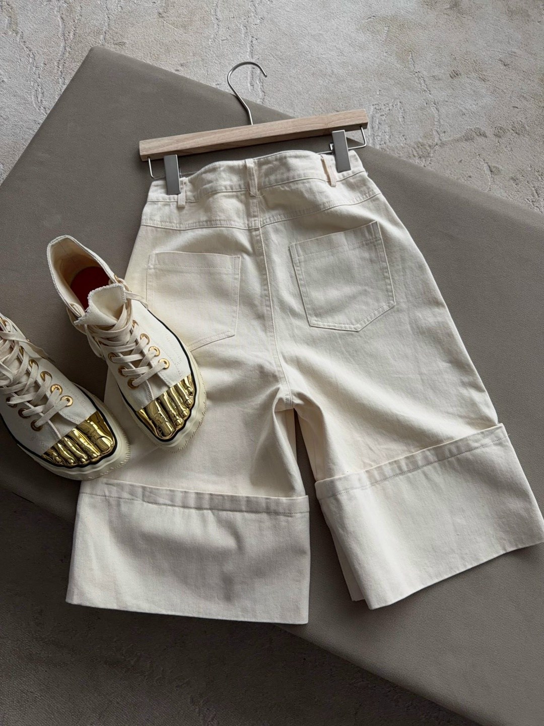 женские шорты,шорты бермуды,повседневные шорты,джинсовые шорты бермуды,белые шорты