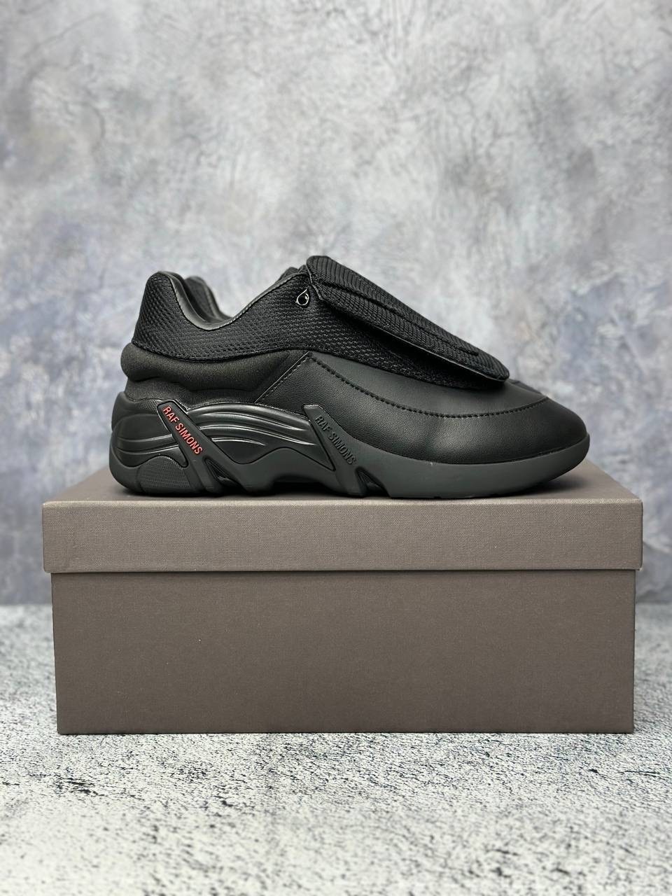 кроссовки raf simons antei,raf simons (runner) кроссовки ante,кроссовки raf simons anteir oversized sneaker,кроссовки raf simons (runner) antei чёрный,кроссовки raf simons runner antei