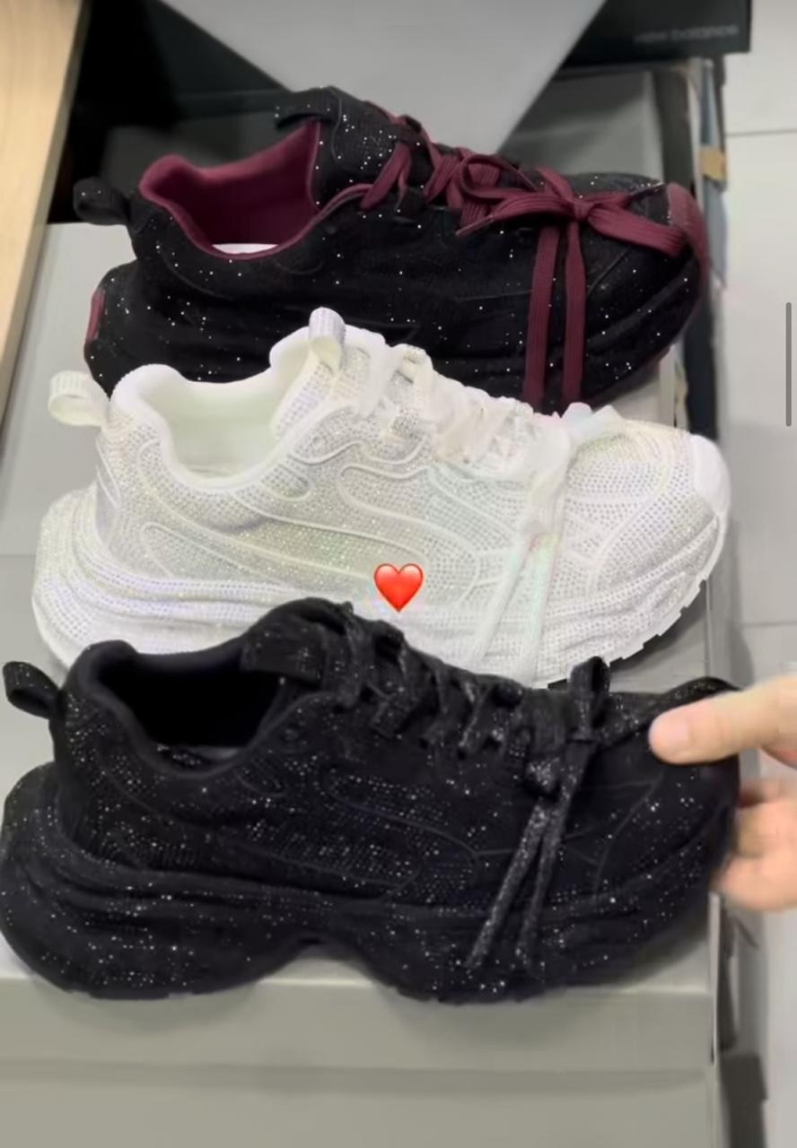 кроссовки женские balenciaga,кроссовки balenciaga,кроссовки balenciaga 3xl,кроссовки balenciaga 3 xl,кроссовки extreme lace 3xl balenciaga светло-бежевый