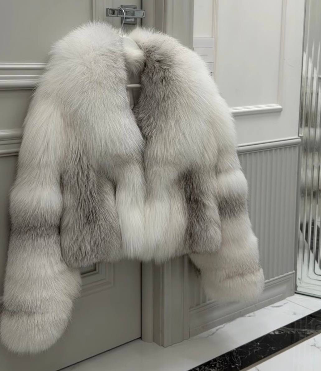 шуба лиса,шуба из лисы,шуба из натурального меха,женская шуба из натурального лисьего меха,меховое пальто