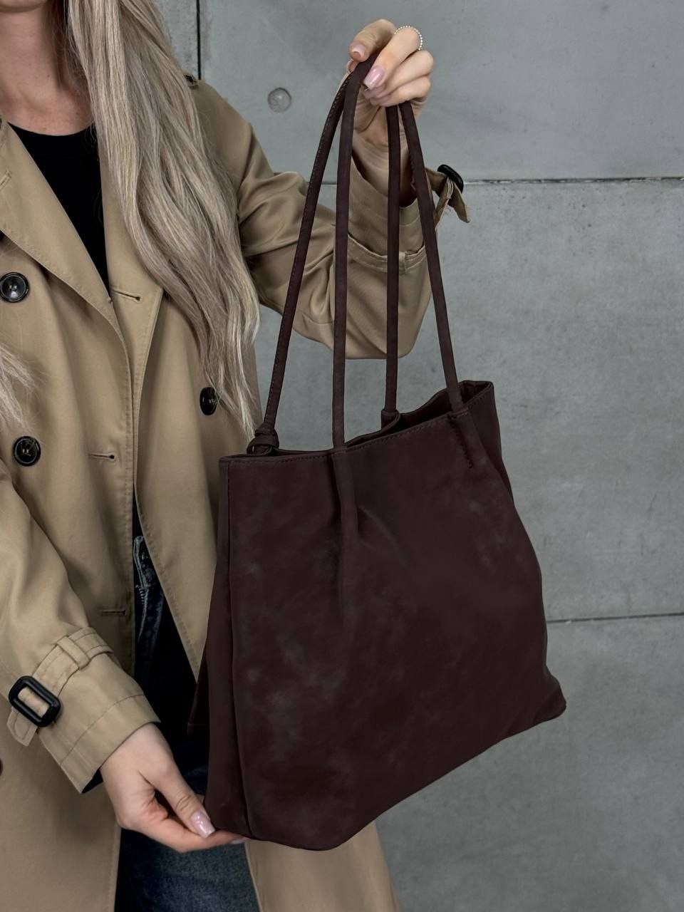 шоппер из натуральной замши mr. jonathan,сумка,серая сумка,женская сумка,вместительный шоппер из натуральной мягкой замши