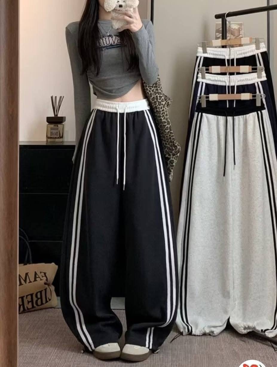 брюки карго с лампасами широкие y2k styfash,спортивные широкие брюки,эстетические полосатые спортивные длинные брюки y2k,брюки оверсайз с лампасами широкие спортивные y2k,широкие брюки