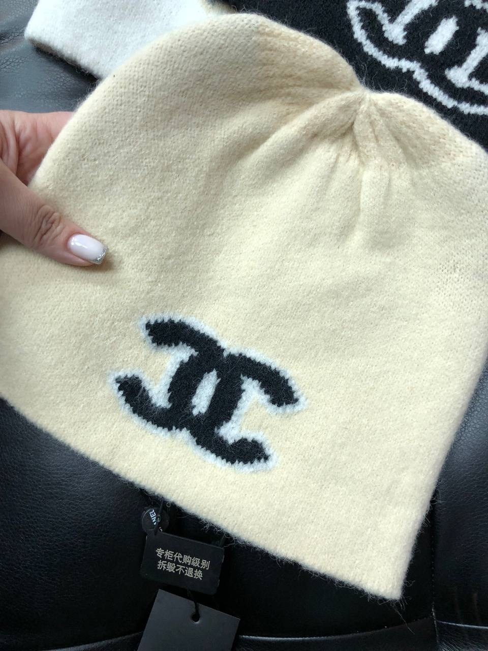 шапка chanel,вязаная шапка в стиле chanel,вязаная шапка chanel,шапка шанель,шапка chanel женская демисезонная ch13
