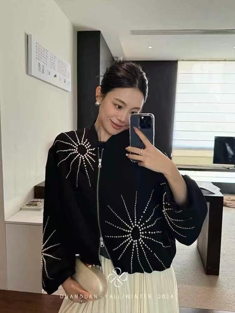 куртка бомбер,женская куртка бомбер,куртка модная,короткая куртка,пальто и куртки