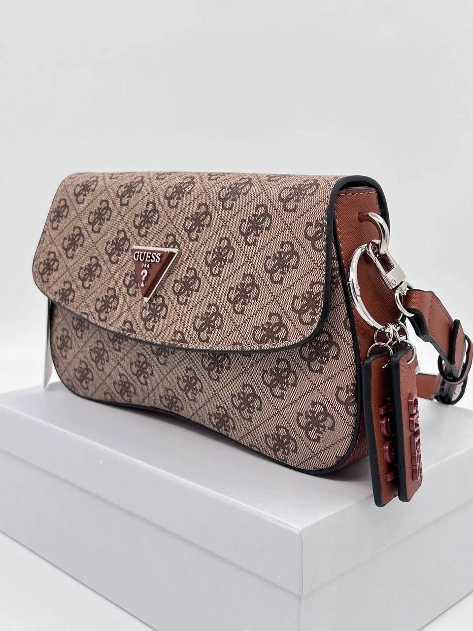 сумка guess женская,сумка guess,сумка guess кросс-боди,сумка guess через плечо женская,сумка на плечо guess