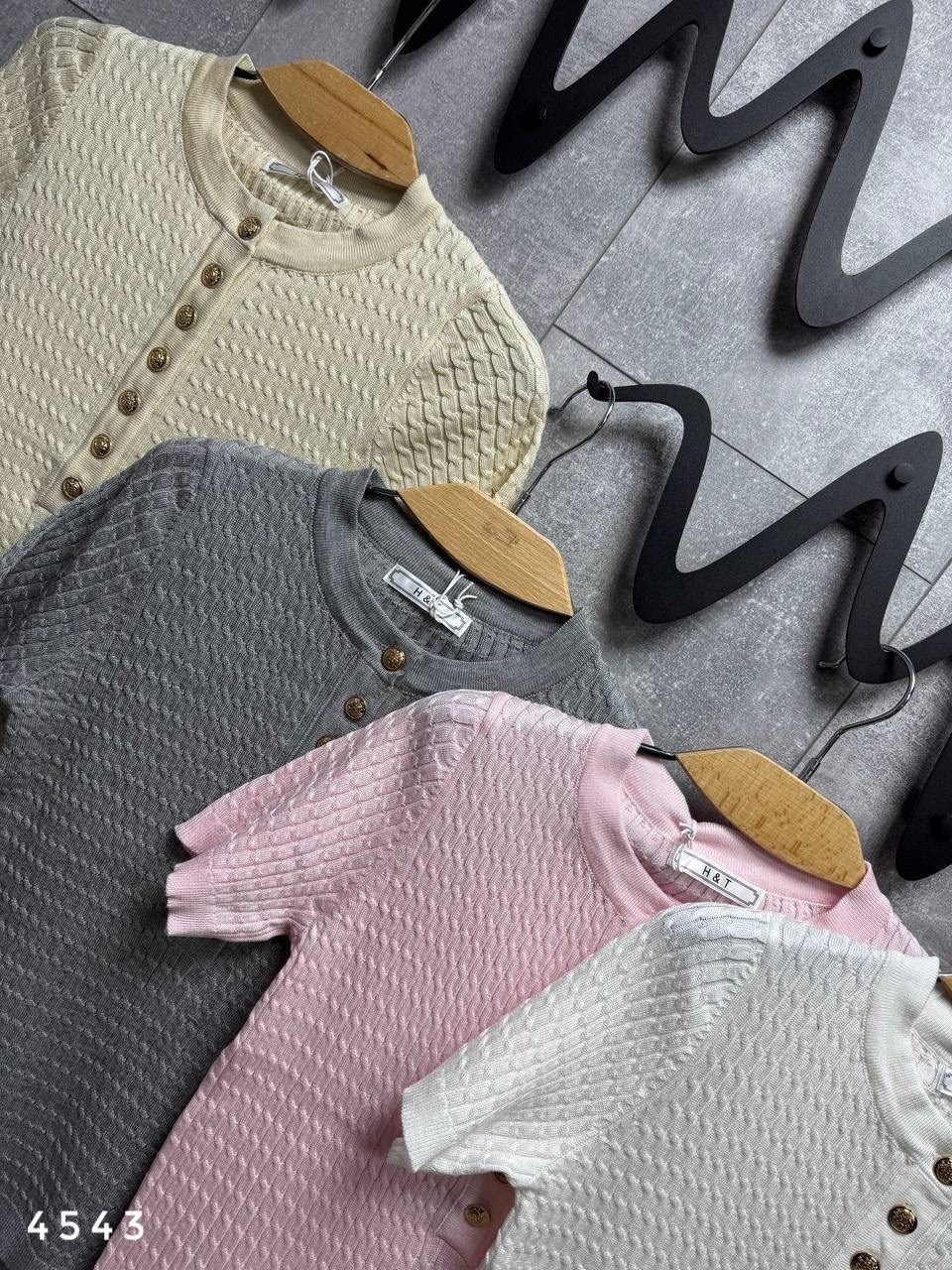 вязаные свитера женские,женская кофта,женская кофточка,кофточка,женский трикотажный свитер