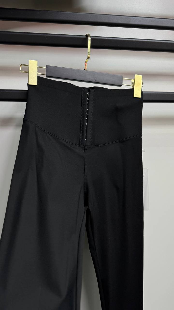 брюки с высокой талией,брюки черные,женские брюки,узкие брюки,брюки прада женские