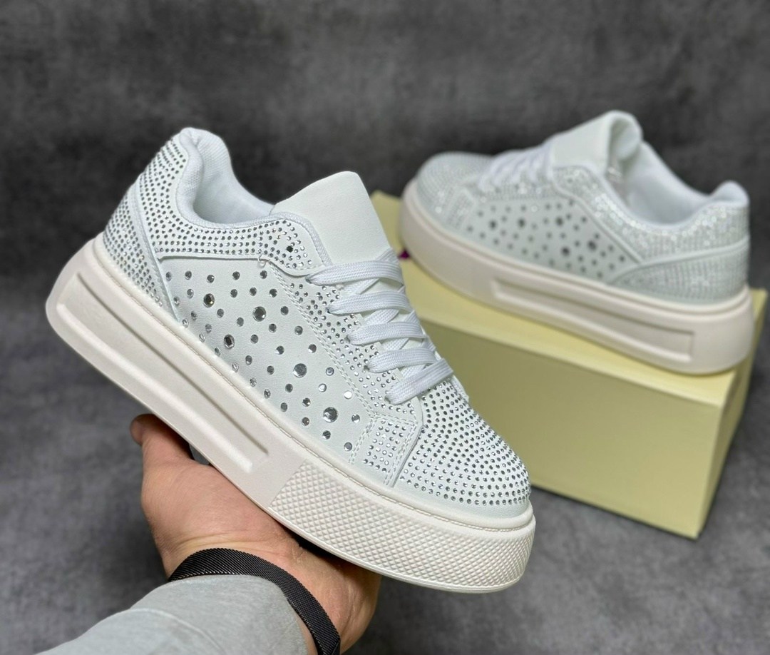 ,кроссовки женские,белые кроссовки,кроссовки с перфорацией,белые кроссовки женские