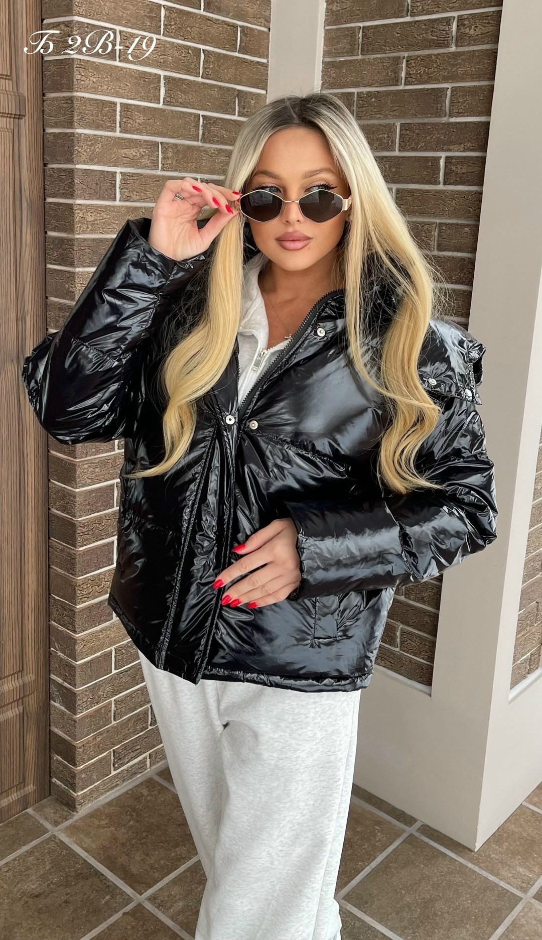 куртка женская,куртка,лаковая куртка,женская стильная куртка из глянцевой плащевки черная,демисезонная куртка женская