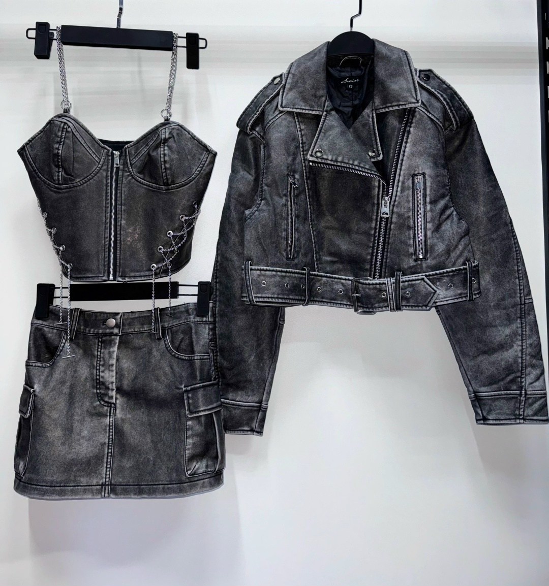 косуха куртка,женская кожаная куртка косуха оверсайз,куртка женская косуха,женская косуха,кожаная куртка