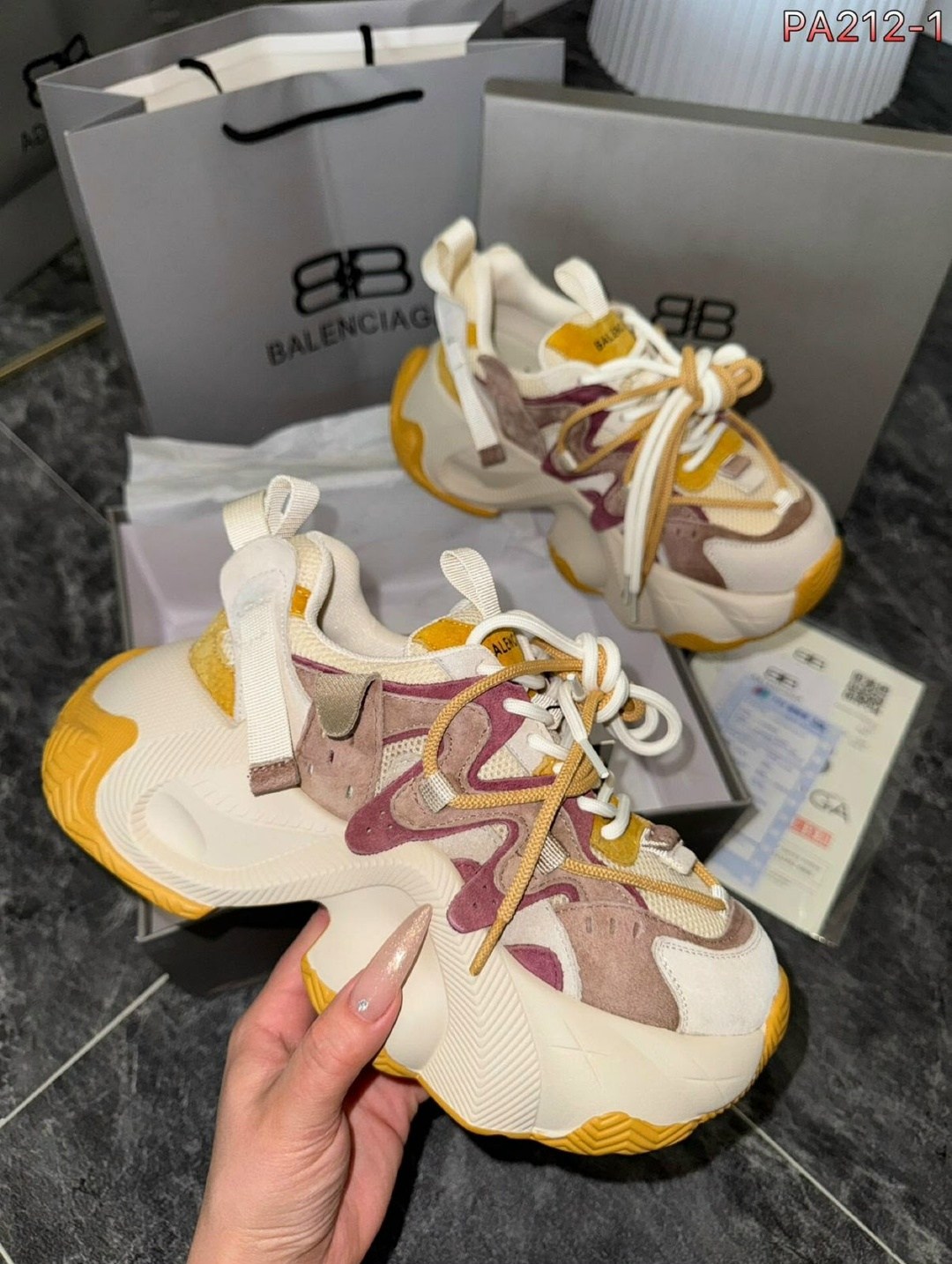 кроссовки женские balenciaga,кроссовки balenciaga,кроссовки спортивные повседневные balenciaga,кроссовки balenciaga balenciaga кроссовки,кроссовки balenciaga track