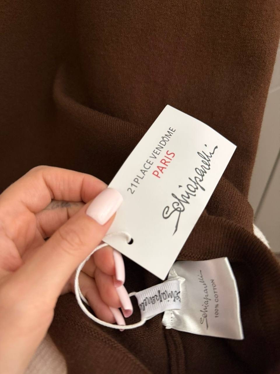 платье со свитером,стильное платье с вырезом,трикотажное платье,платье,оверсайз платье