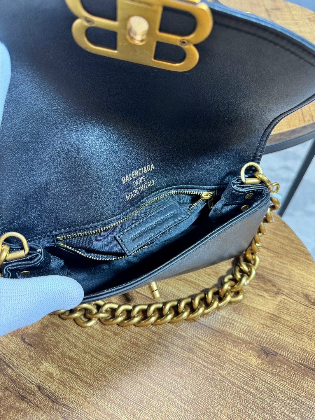 balenciaga сумка,сумка женская balenciaga,большая сумка через плечо через цепочку balenciaga,сумка женская balenciaga натуральная кожа,женская сумка баленсиага